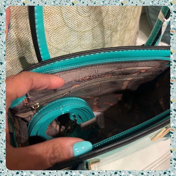 La Terre Tiffany blue turquoise vegan leather purse - Picture 6 of 10